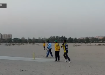 প্রচন্ড শীত কিংবা ৫০ ডিগ্রি গরমের উত্তাপেও থেমে নেই কুয়েত প্রবাসীদের ক্রিকেট খেলা