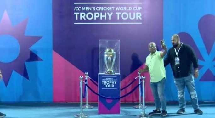 কুয়েত ভ্রমণ করল বিশ্বকাপ ট্রফি