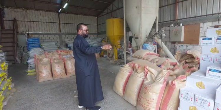 পশু পাখির খাবারের ব্যবসা করে শ্রমিক থেকে মিলিনিয়ার বাসার