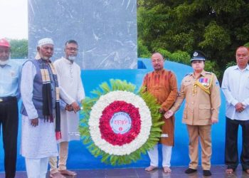 খাগড়াছড়িতে মহান স্বাধীনতা ও জাতীয় দিবসে শ্রদ্ধা নিবেদন করেন পার্বত্য প্রতিমন্ত্রী কুজেন্দ্র লাল ত্রিপুরা এমপি