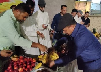 মরুভূমিতে ঘ্রাণ ছড়ালো বাংলার আম-কাঁঠাল।