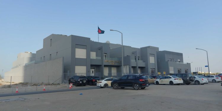 আইন মানুন, নিরাপদ থাকুন – কুয়েতে প্রবাসী বাংলাদেশীদের উদ্দেশে দূতাবাসের বার্তা