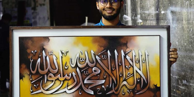 আন্তর্জাতিক অঙ্গনে বাংলাদেশী শিল্পী উসামা হকের ক্যালিগ্রাফি