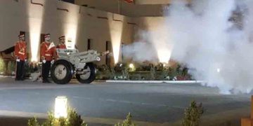 সময়ের জীবন্ত হৃদস্পন্দন কুয়েতের নাইফ প্যালাসে কামানের গর্জন